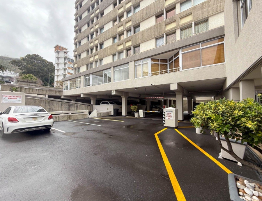 To Let 2 Bedroom Property for Rent in Sea Point Western Cape